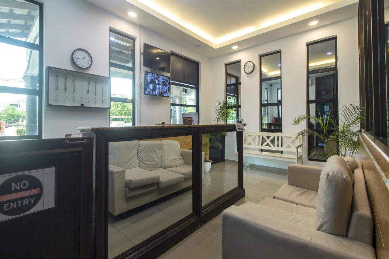 Capital O 90653 Maxwell Inn Boutique Hotel Taiping Bagian luar foto
