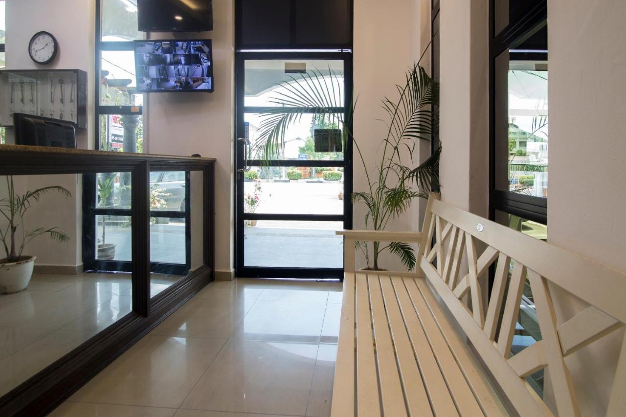 Capital O 90653 Maxwell Inn Boutique Hotel Taiping Bagian luar foto